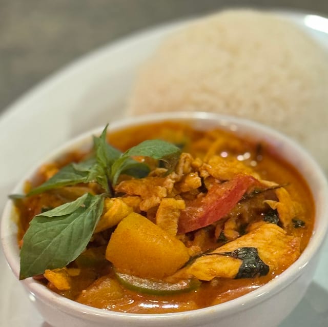 Kang Phed (Red Curry).