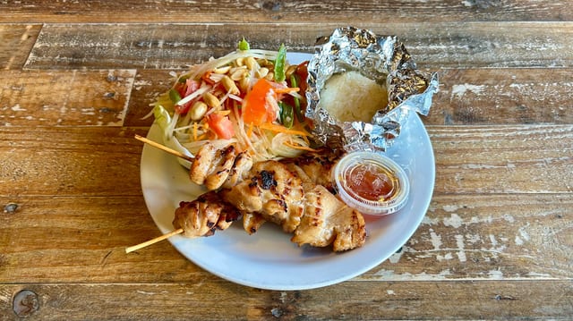 Sum Tum Combo - BBQ Chicken.